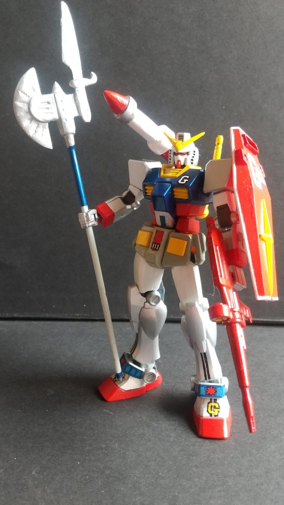 フル装備肩のバズーカは誰かのバズーカとバズーカを繋ぎ合わせて先っちょはパテです。