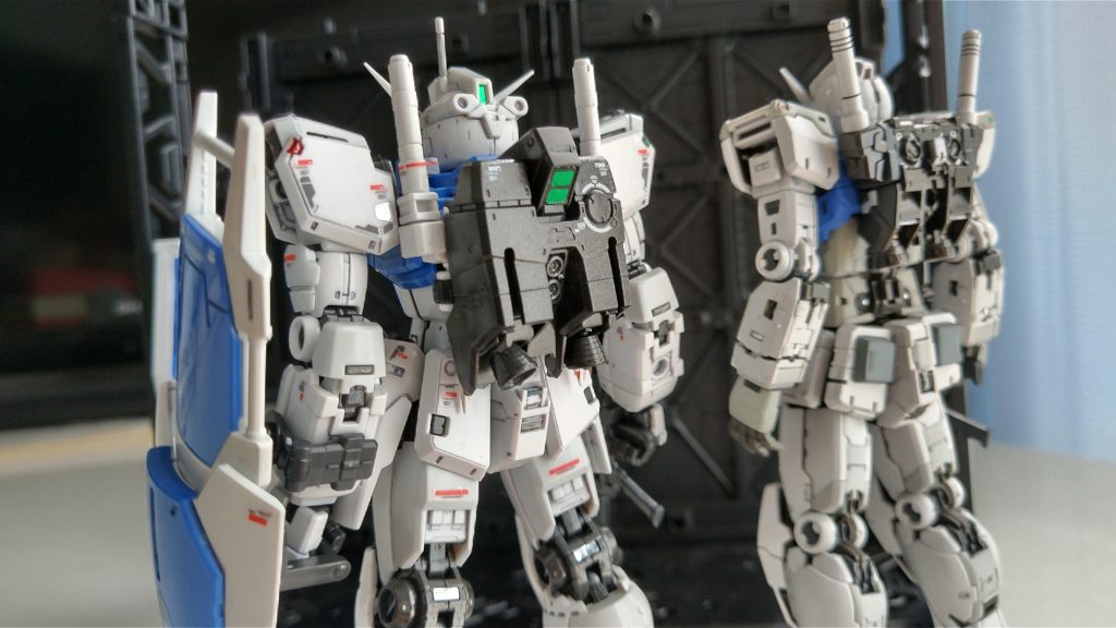 「しかし、機体推進力をコアファイターに入れ込むって、凄いなぁ」「推進力もだが、航続距離も凄いぞ。」「フィールドモーターの規格も大きいな。」「陸上のアンバックもデカくなった。コレ制御したニナさん凄いなぁ。」てな感じ(笑)