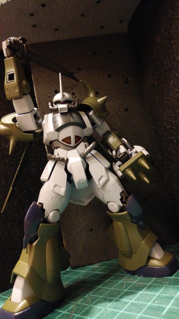 今回の情報によりこの機体を甦らせることが出来るのではないかと、通信を受け取ったジオン残党軍技師長は思ったのであった。