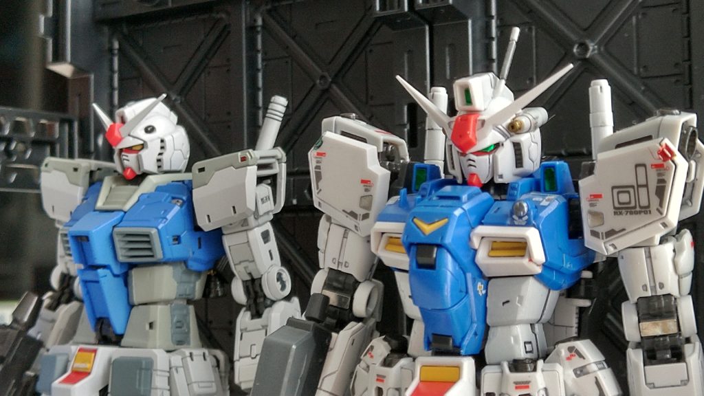 「確かに同系統に見えるなぁ」「わざと似せてる様にも見えるけどな(笑)」「さあ、納品前チェックしようか。」「オーライ」