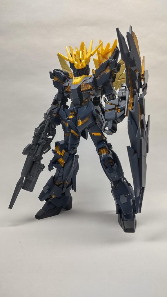 HG バンシィ・ノルン完成しました!合わせ目が出たりするわけではないので、スミ入れだけになります。あ、サイコフレームのクリアパーツは裏からゴールドを塗って機体色に沈まないようする古の技法を使ってみました笑