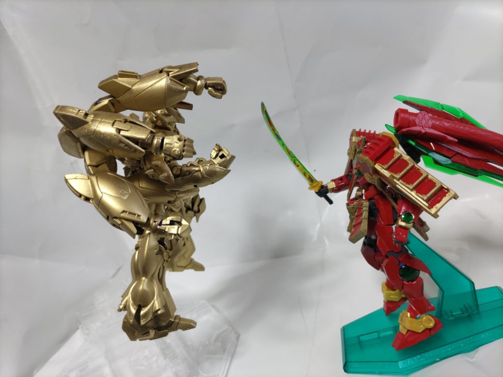 以前に作成した金剛阿修羅シナンジュと並べてみました。 