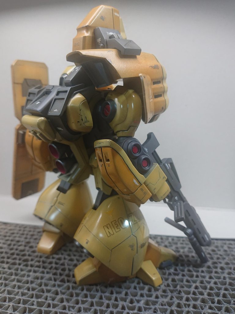 肩武装装着用のバックパックは新規に作りなおしました。