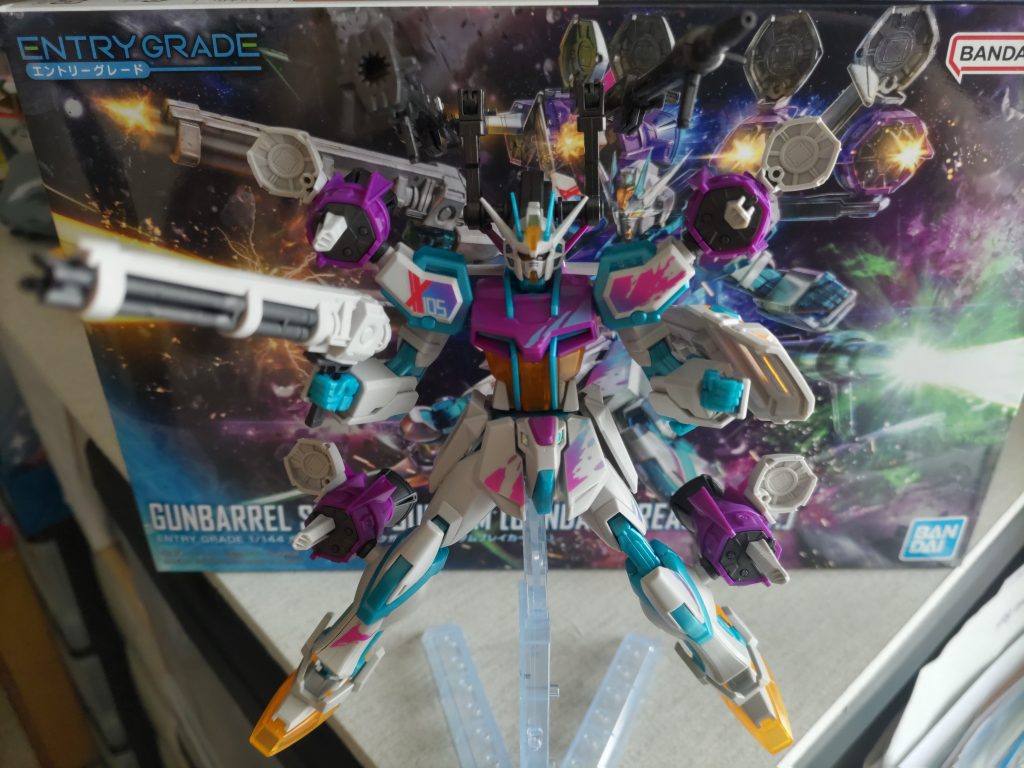 肩とふくらはぎに接続軸が追加されてるので色んな組み換えで遊べます！