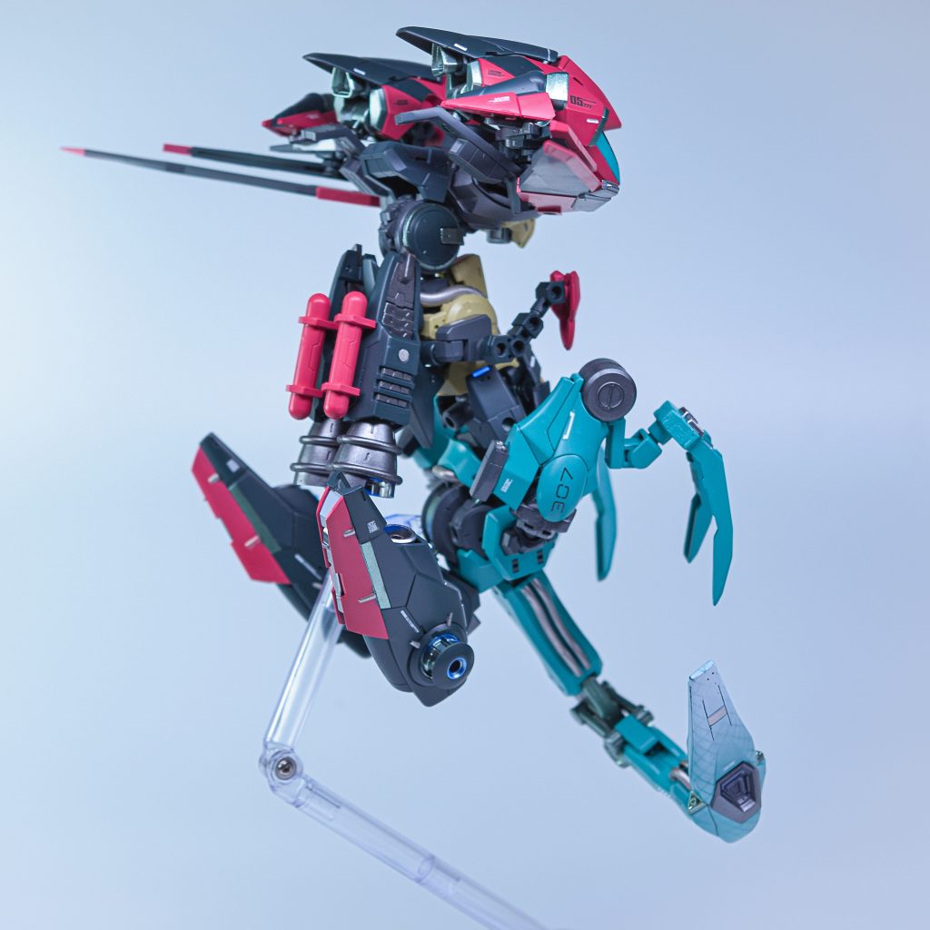 バックパックはHMMコマンドウルフのパーツを流用しました。 