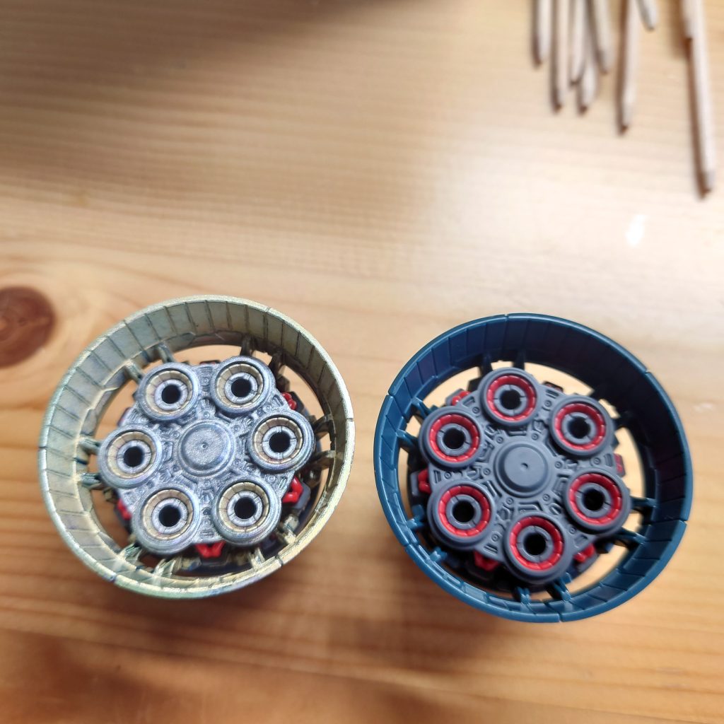 バーニアはオリジナルでもかっこいいのですが塗装してました。