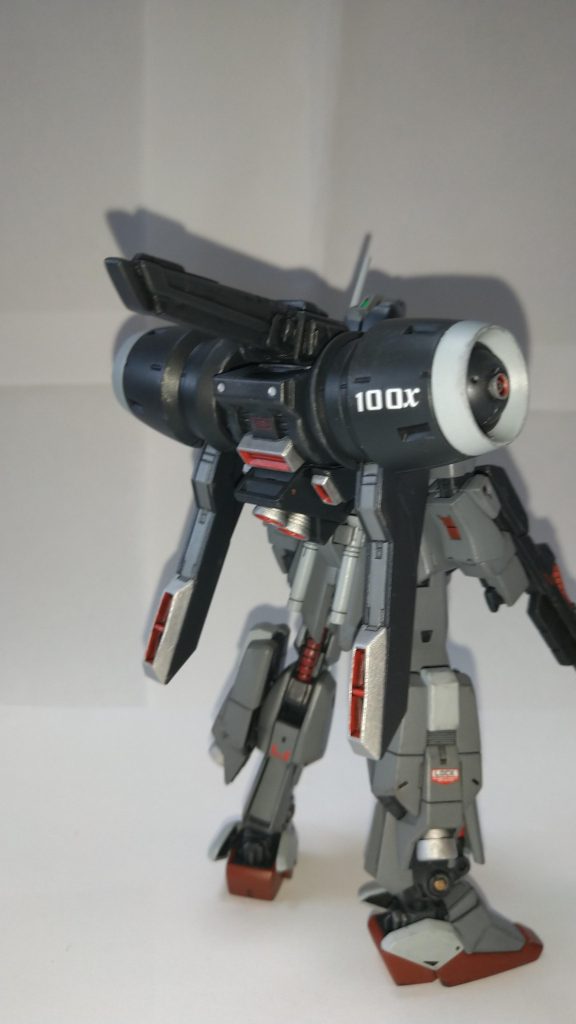 後ろ姿。ちょいと重さが欲しくてバックパックにパテ等積めたらバランスとらないと後ろに倒れますwww.