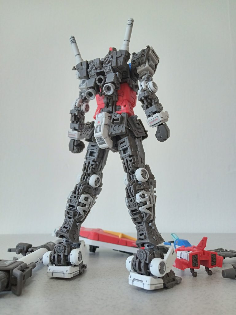 ランドセルのノズルなど、ほんの一部を部分塗装して、スミ入れ、つや消しコート仕上げですが、十分すぎる出来です。