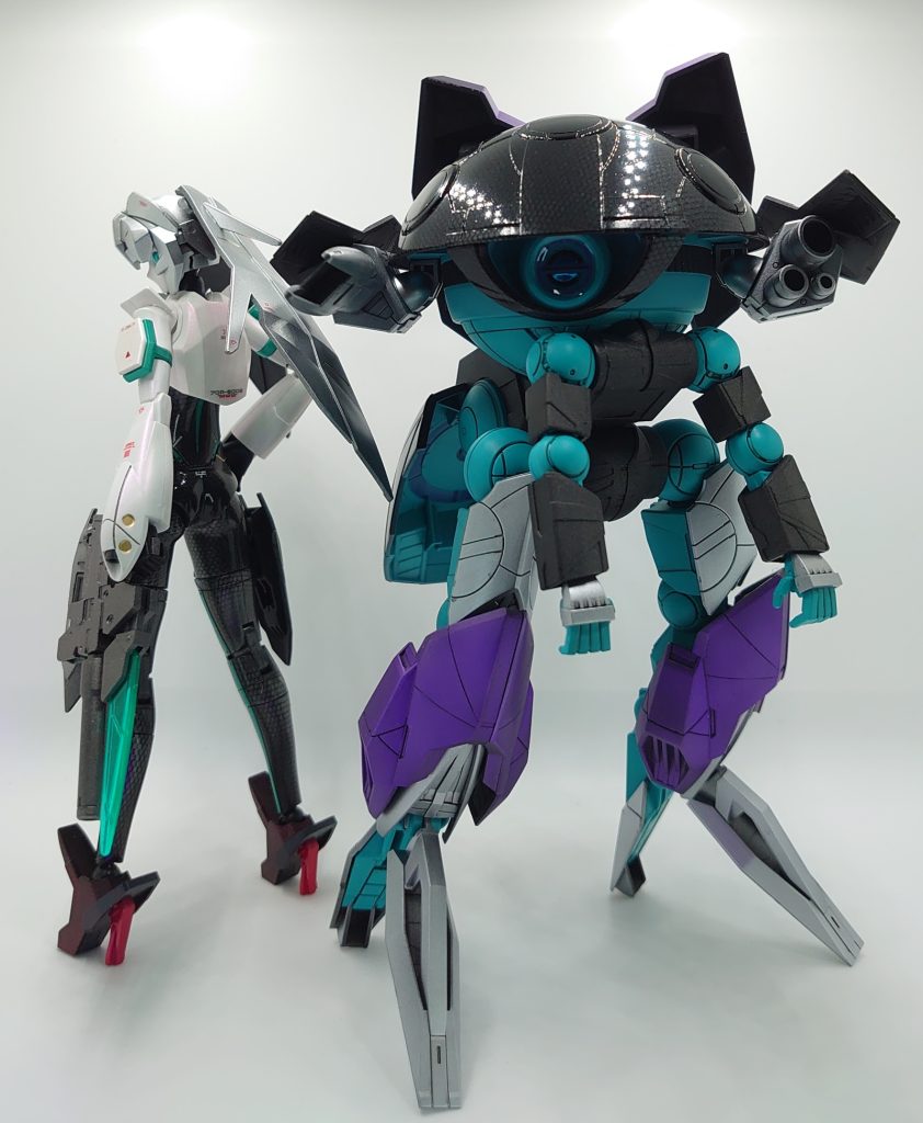 パーツの1つ1つが大きい上に簡単な作りなので制作自体は短時間で終りました前回作ったメイに合わせて頭と腕のアーマー?は特殊塗装で仕上げています