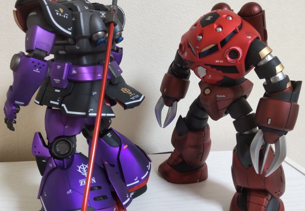 誰かスカート見てます、、、