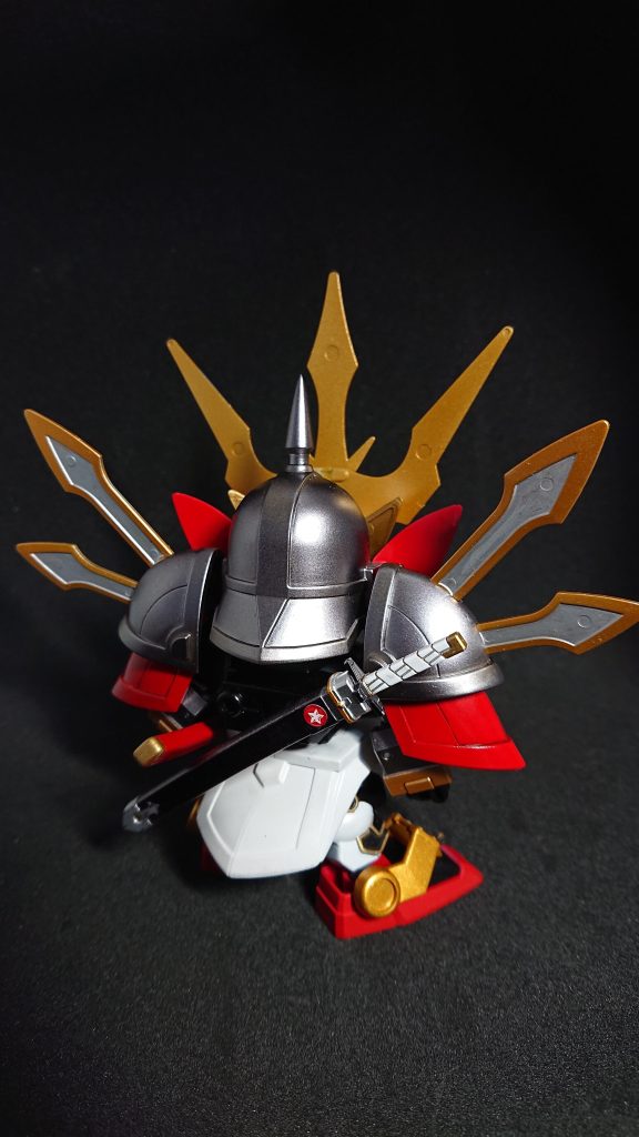 バックスタイル3《星響》は持たせる都合上、武者に付いてる武久丸を塗装!☆の宝珠も鎧掛けに掛けても、背中に背負っても☆の印がおかしくならないよう張り付けた!