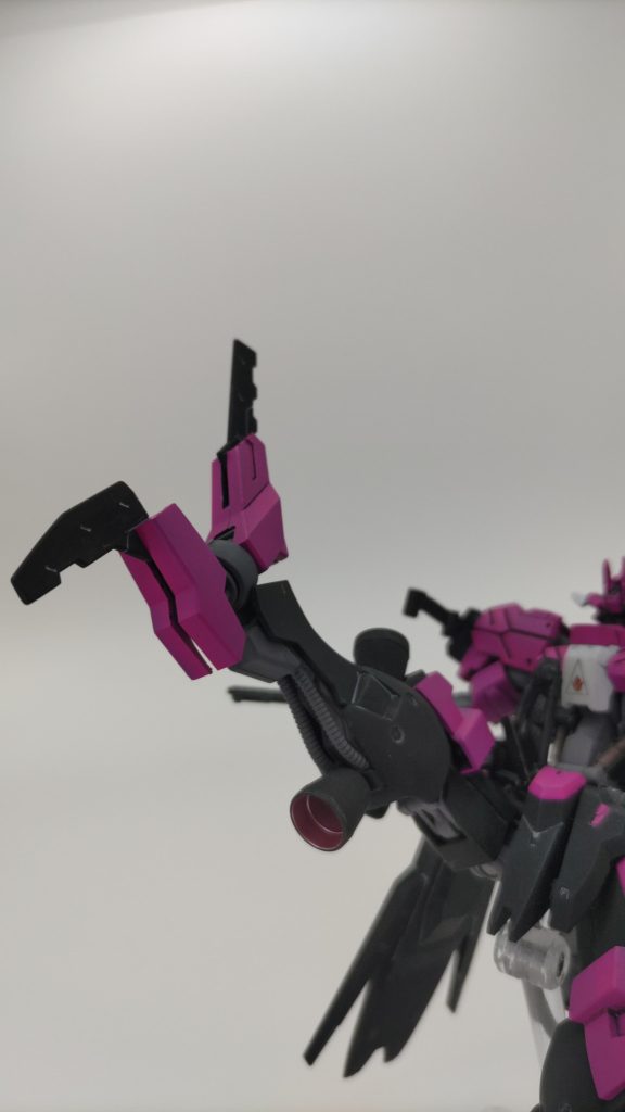 ハンターエッジ展開 バーニアは、シルバーにクリアレッドを混ぜて塗装しました