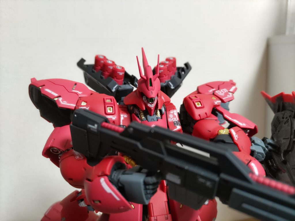 わかりにくいですが、モノアイもメタルです。