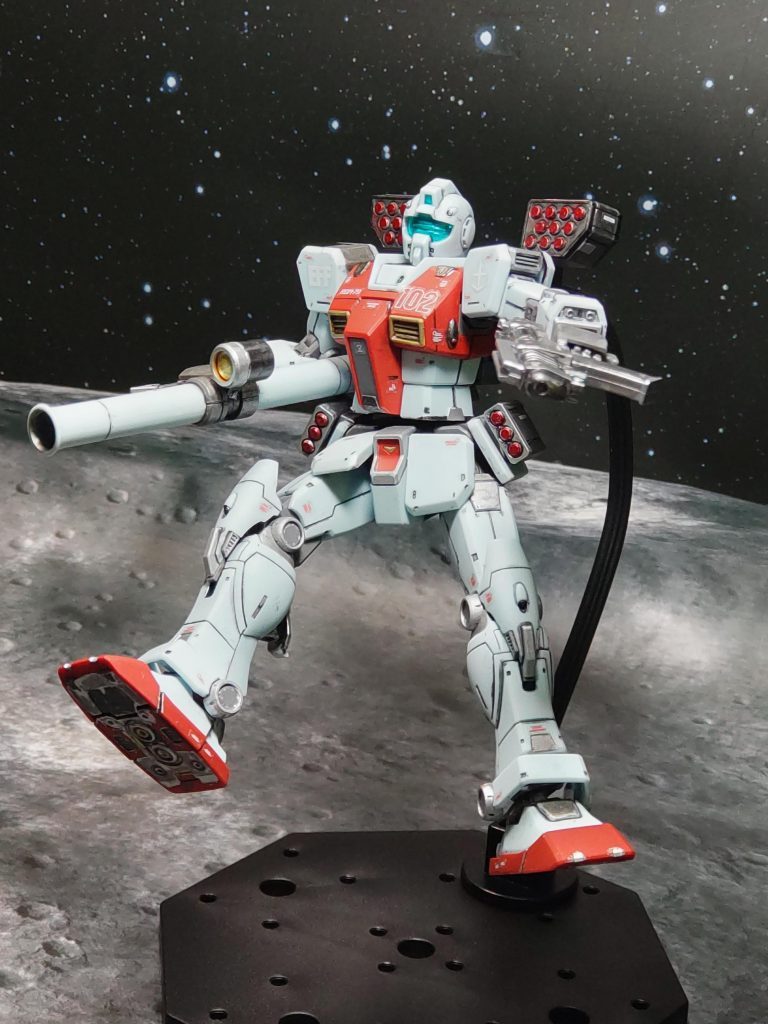 次は、ミサイルポッド装備のジム後ろに飛びながら撃つポーズにしてみましたこれはフルオープンアタックがしたくなる