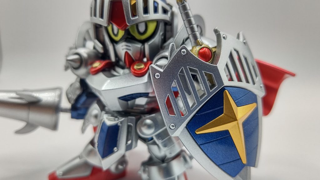 個人的に盾の塗装はうまくいった気がします、パーツが全て分割されていて塗装しやすかったです