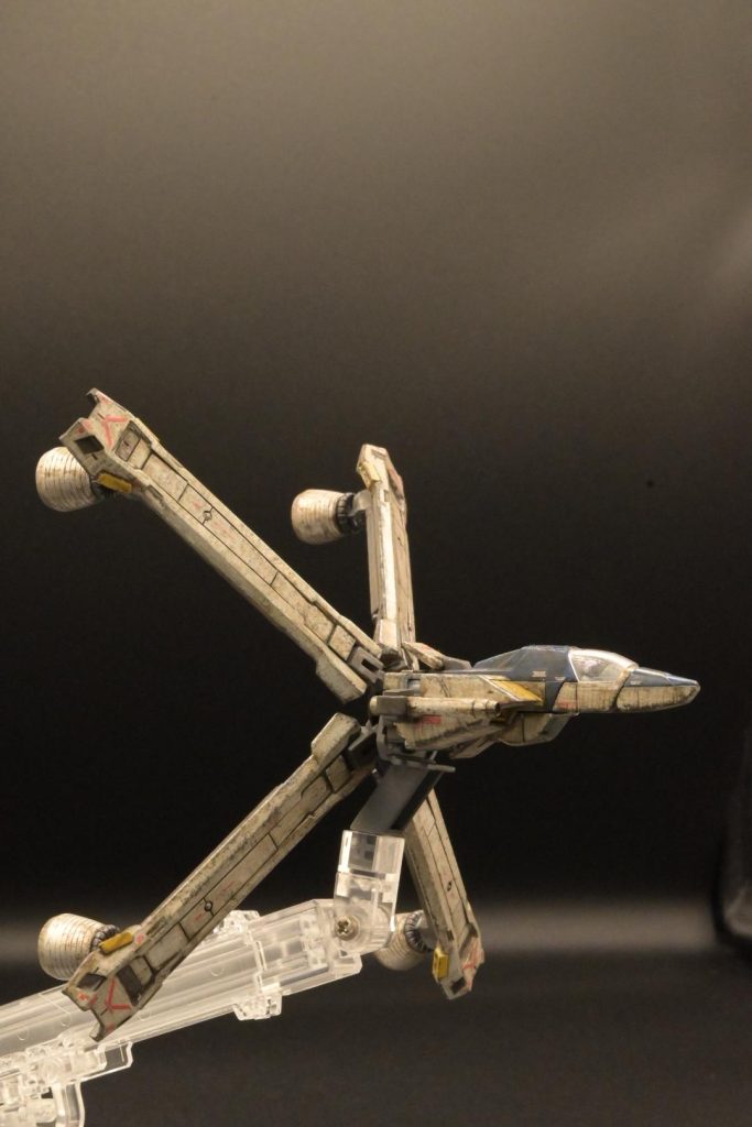 コアファイターです 合体後は外せる気がしませんwこの形が好きなのですが、原作的にはもっと羽を畳んで飛ぶようです