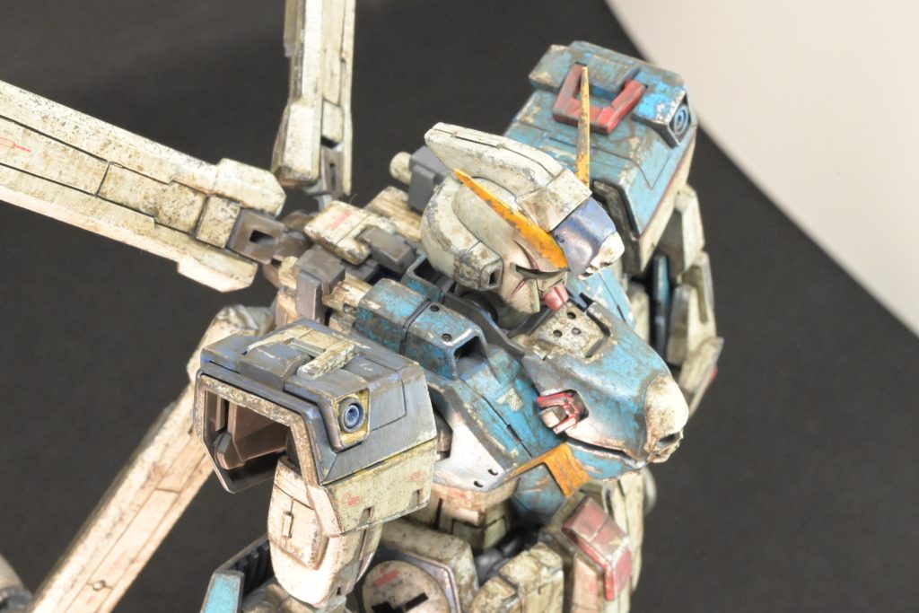 肩と頭周囲は整備班が移動するので汚れると聞いて、強めに汚しています〜原作でも掃除する時間なかったですものね!