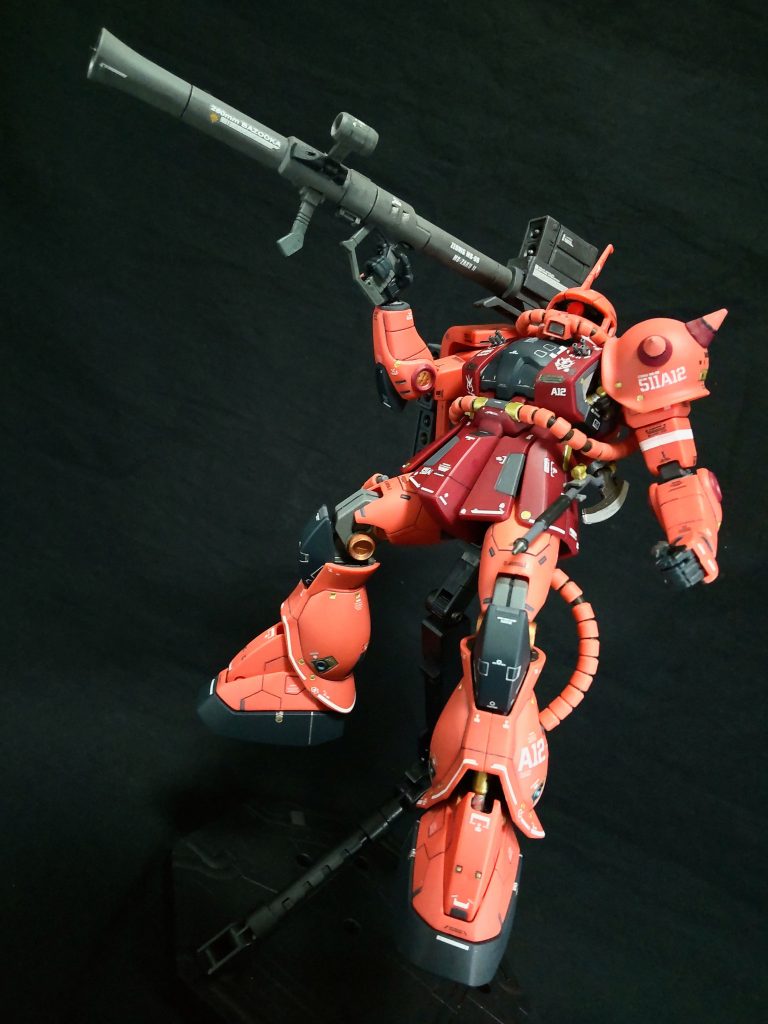 MS用バズーカA2型。ザクバズーカにEz-8のバズーカのパーツを加工して取り付け、弾倉も付けてます(取り外し可能✌️)、担げるようにグリップも可動式にしてます😁。Ver1.0でも担げてます、今回、一番頑張ったところかも😆。