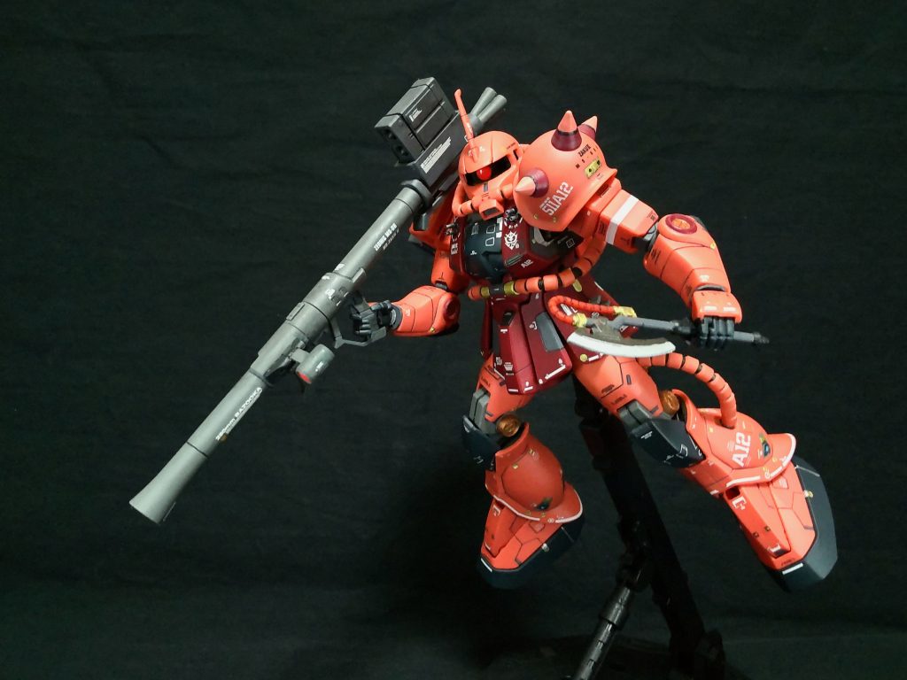 「あのヤロー、早いな!」「シャアか?」「通常の3倍のスピード!、まるで赤い彗星だ」