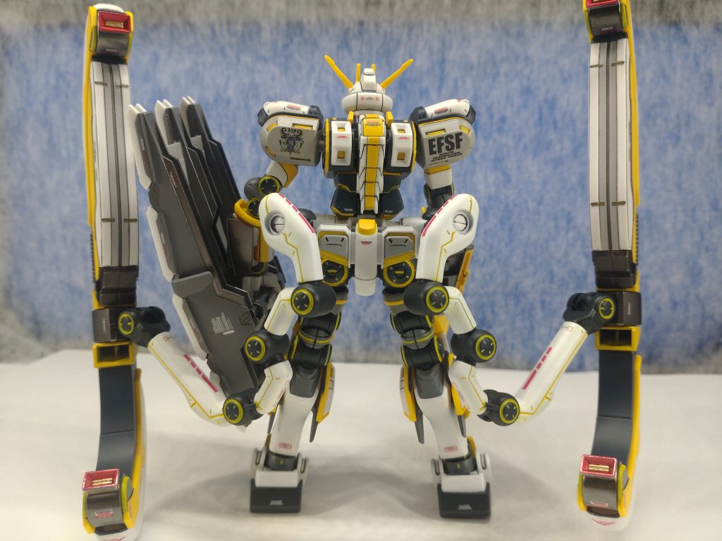 サブレッグのアームはアニメ版を参考にしてます。