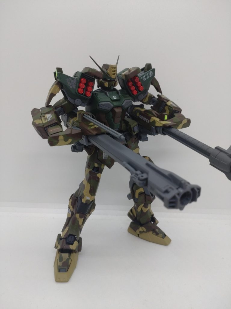 腰のアームもなかなか優秀で、しっかりと前方にスイング!ただ、塗装ハゲが・・・