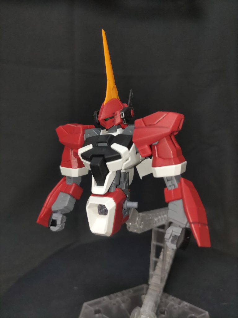 余剰パーツでバーザムレジオン捕獲仕様上半身完成。モノアイはパーツがないため追加させました