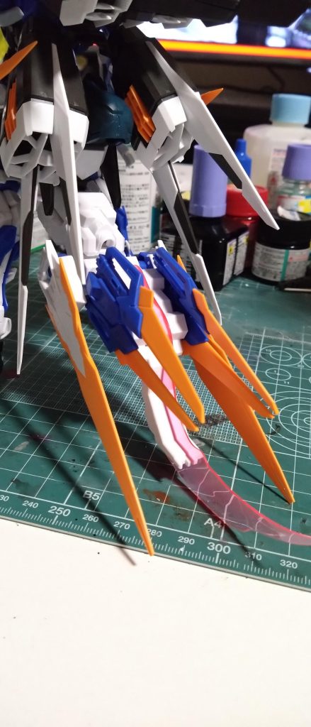 尻尾部分はＨＧ　ＳＹＮＤUALITY ギルボウの左腕部分を使用なかなか尻尾に見えるW