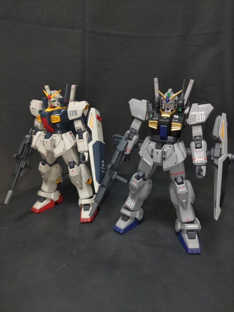 通常のHGガンダムマーク2とツーショット