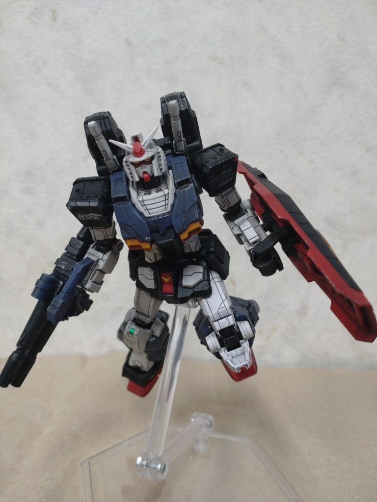 アップしてある写真は数体後にゲート処理 部分塗装 ウェザリングし直した物になります     