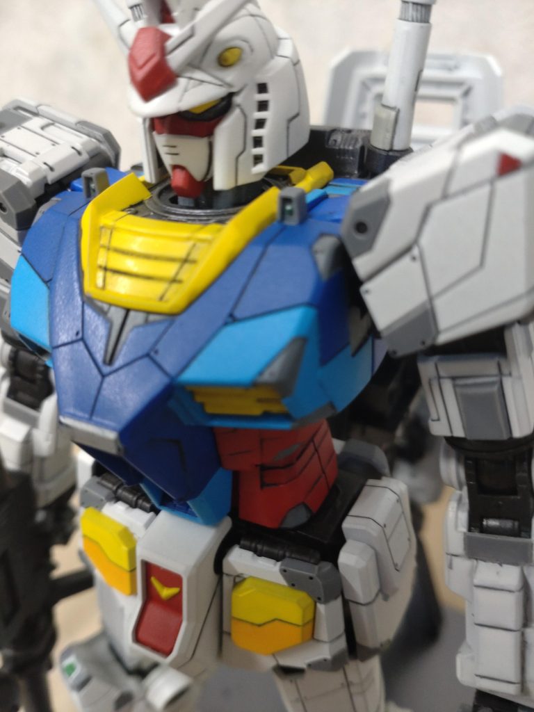 缶スプレーによる全塗装品になります。