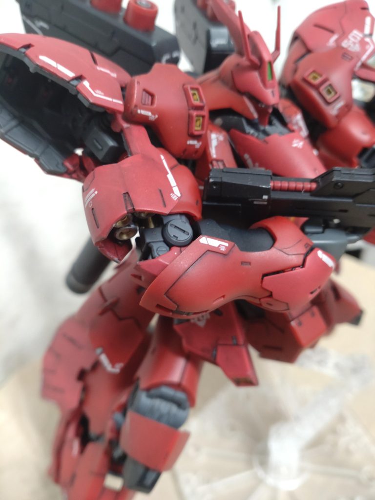 ウェザリングは濃いのはあまり好きではないので薄めに