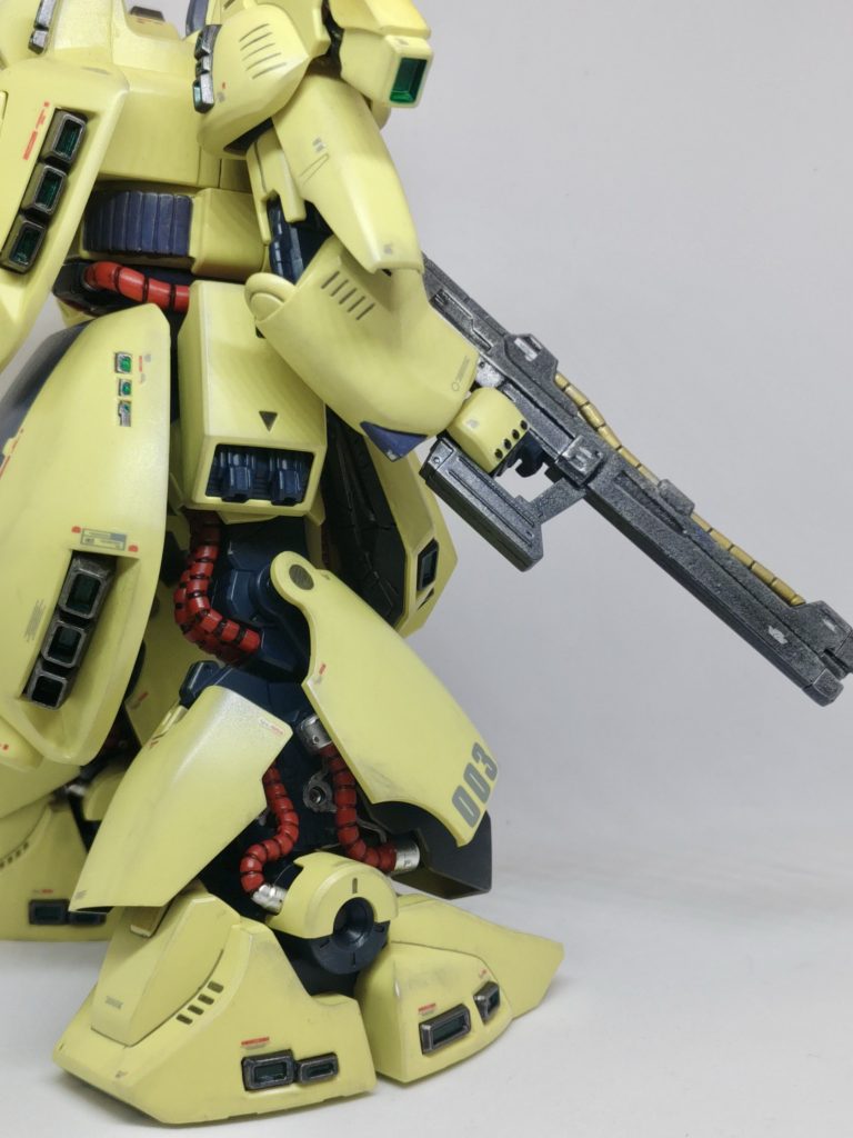横ライフルはガンメタル。ケーブルは後ハメ加工でゴールド。初めて後ハメやりました(zaku-kao2)
