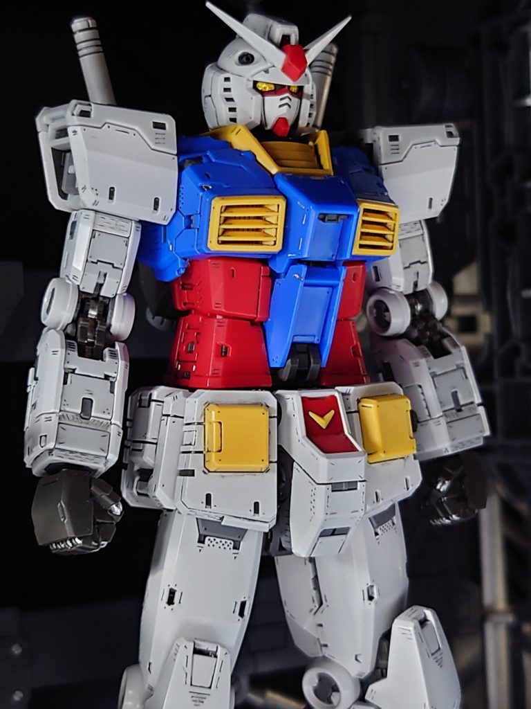 見慣れた姿？あ、デカールシール…貼ってないや。ツインアイカメラだけは、最初に貼りましたけど(-_-;)