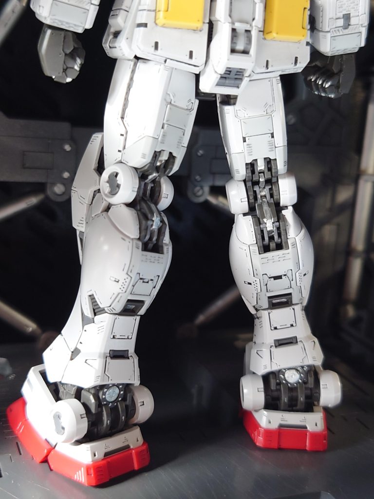 まぁディティールが多いから、デカール貼らなくてもいいかな〜