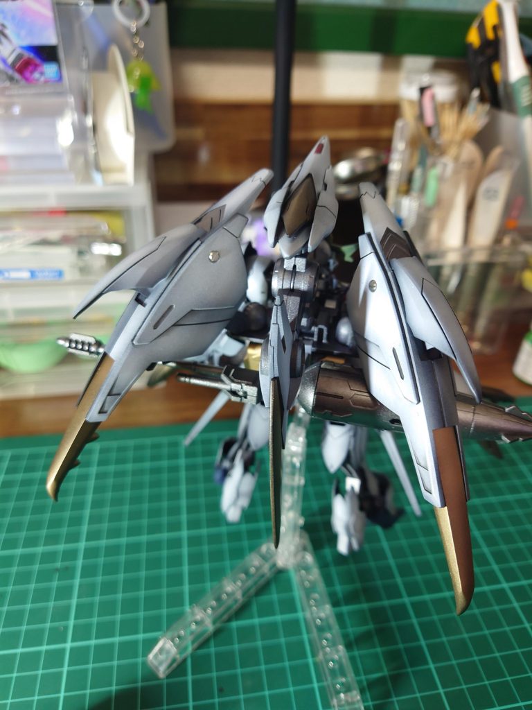 背中の天式は重いので装備すると自立不可です(⁠・⁠∀⁠・⁠)