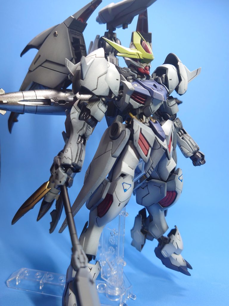 アメイジングバルバトス用の武具は腰にマウント可能デス。