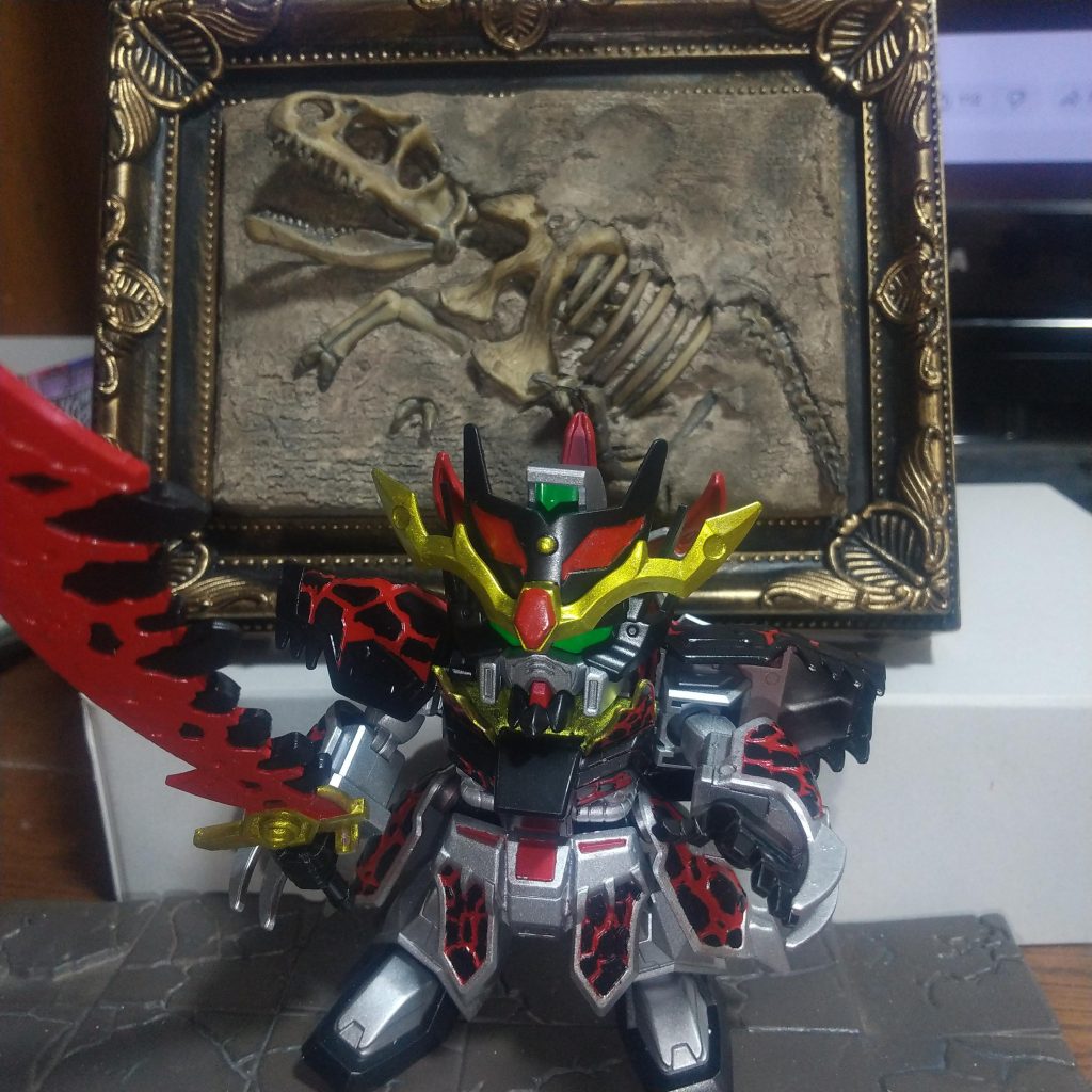 左手ハンドパーツだけシーザーレジェンドガンダムからの流用品。やっぱり、パー✋があるだけで表情が出ていいと思う。