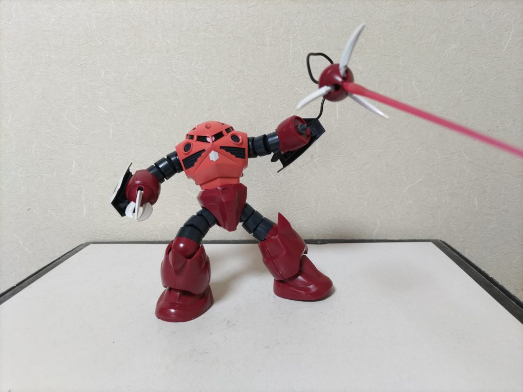 腕は有線で伸びビームも放てますローゼンズール意識してます