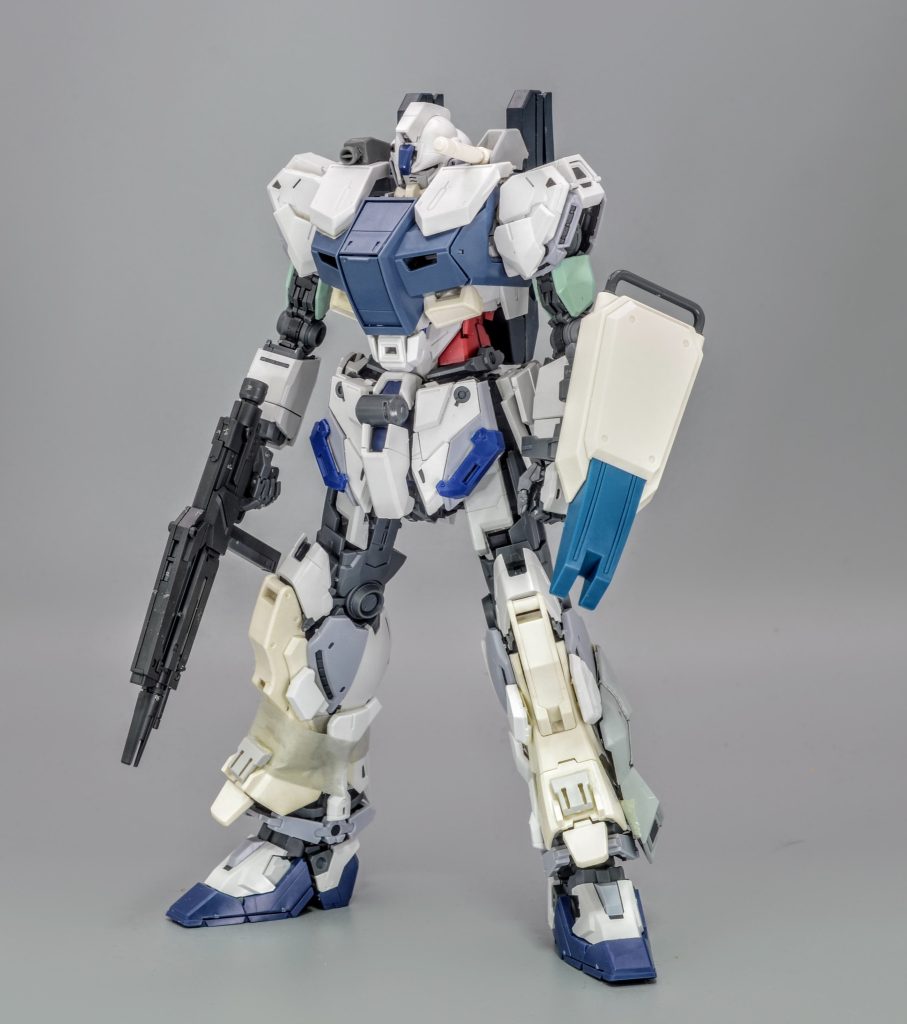 アーマーを更に取り付けた状態ですバイタルエリアやメカがむき出しの箇所を重点的に覆いました