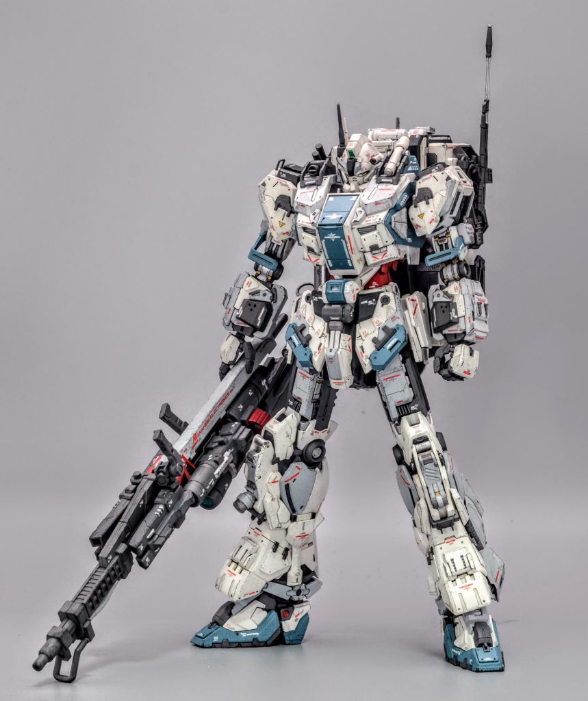 不死鳥狩り作戦後、命令で地上に降りたヨナは陸戦MS部隊の隊長としてジオン残党の掃討作戦の指揮をさせられており、不死鳥狩りの稀有な生き残りのNTとして地上戦におけるサイコミュシステムの有用性のテストをさせられている設定ですご覧いただきありがとうございました!