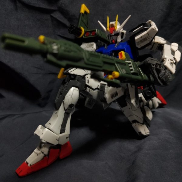 RGランチャーストライクガンダム。