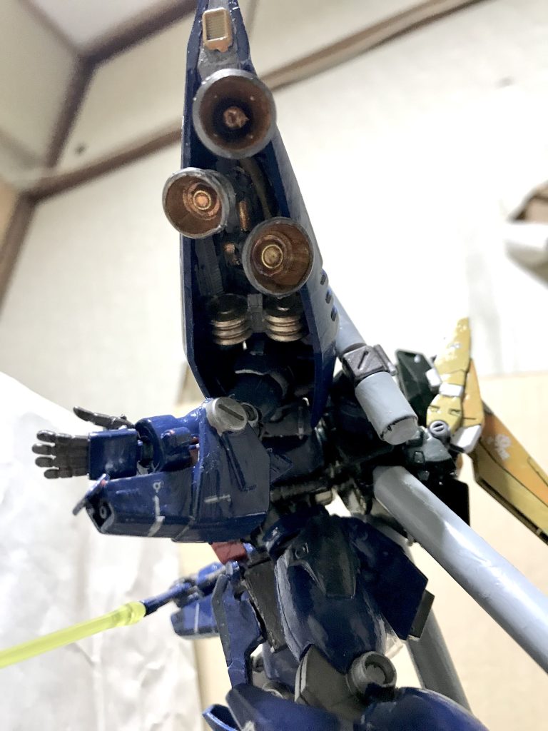 肩のブースターは個別別パーツ可動にして内部も塗装してみました。