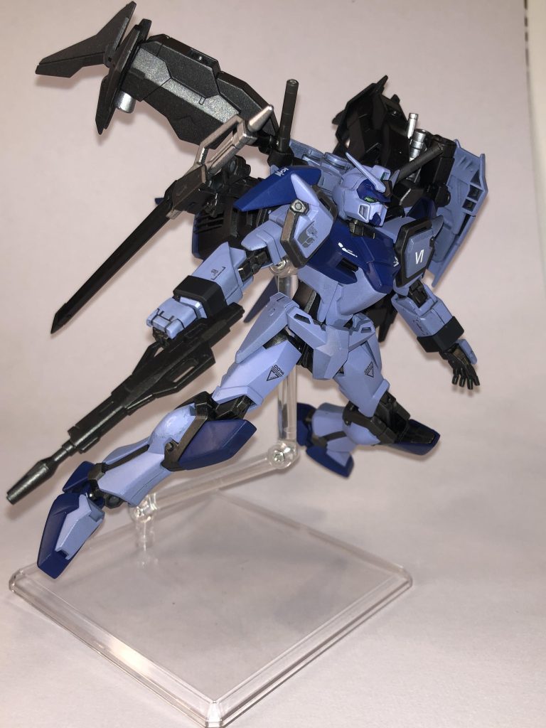 ビームライフルはビルドストライクのものを使用しました。ネオジム磁石で右サイドアーマーにマウントできます。