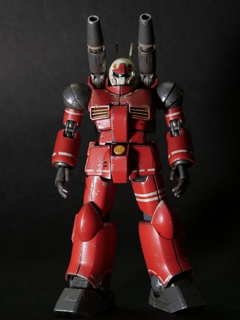 スタイルはHGUC ガンキャノン Reviveのものを変更せずそのまま。頭が丸いので改造しようかなとも思いましたが、あくまで簡単仕上げなので今回は見送り。本体加工は合わせ目とパーティングラインを消した程度です。
