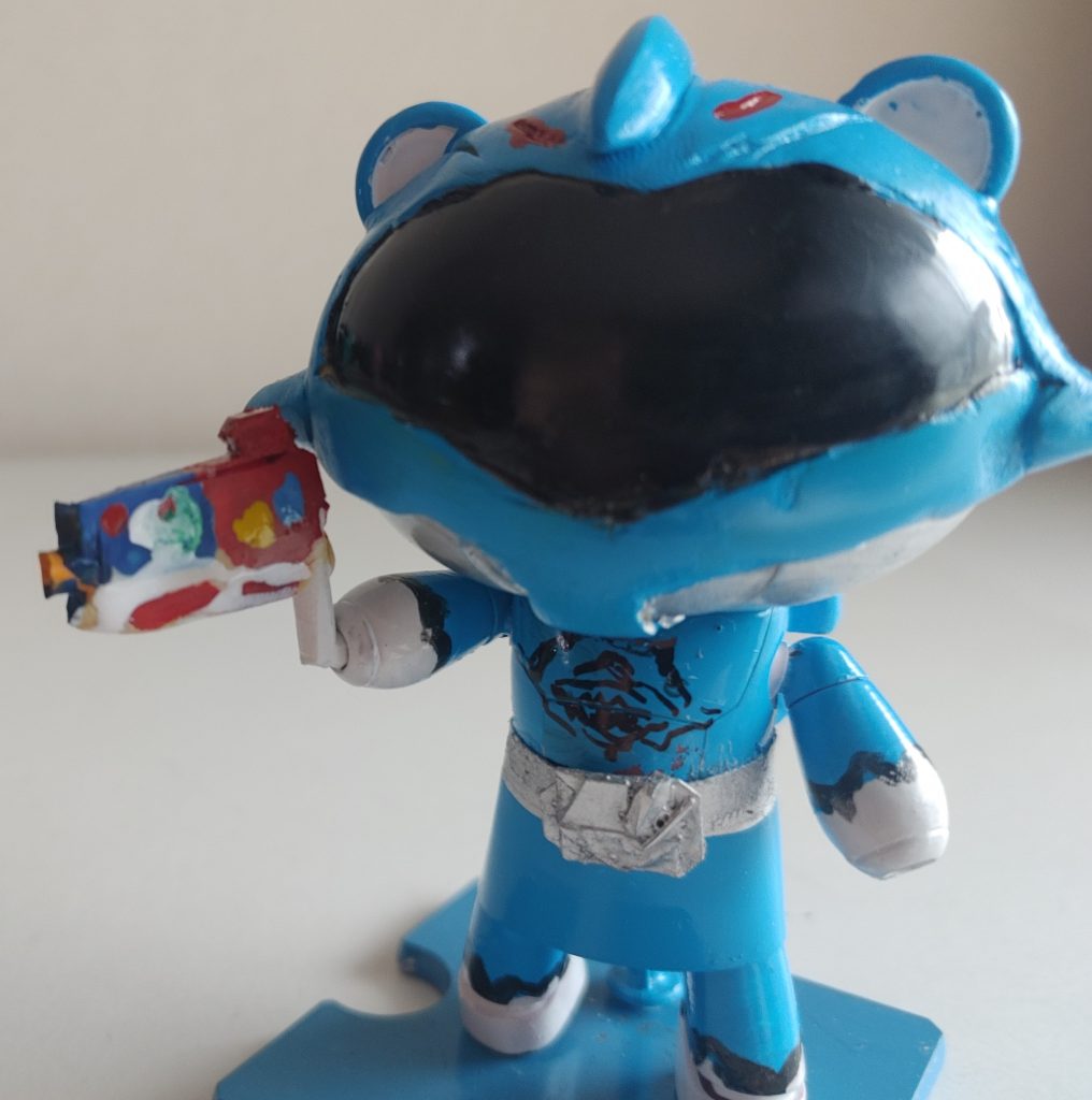 ジュウオウジャー共通武器▪ジュウオウバスター。銃モード。いつもの如く、ランナーとエポキシパテですが、上部のキューブは、プラ板で、箱組み。