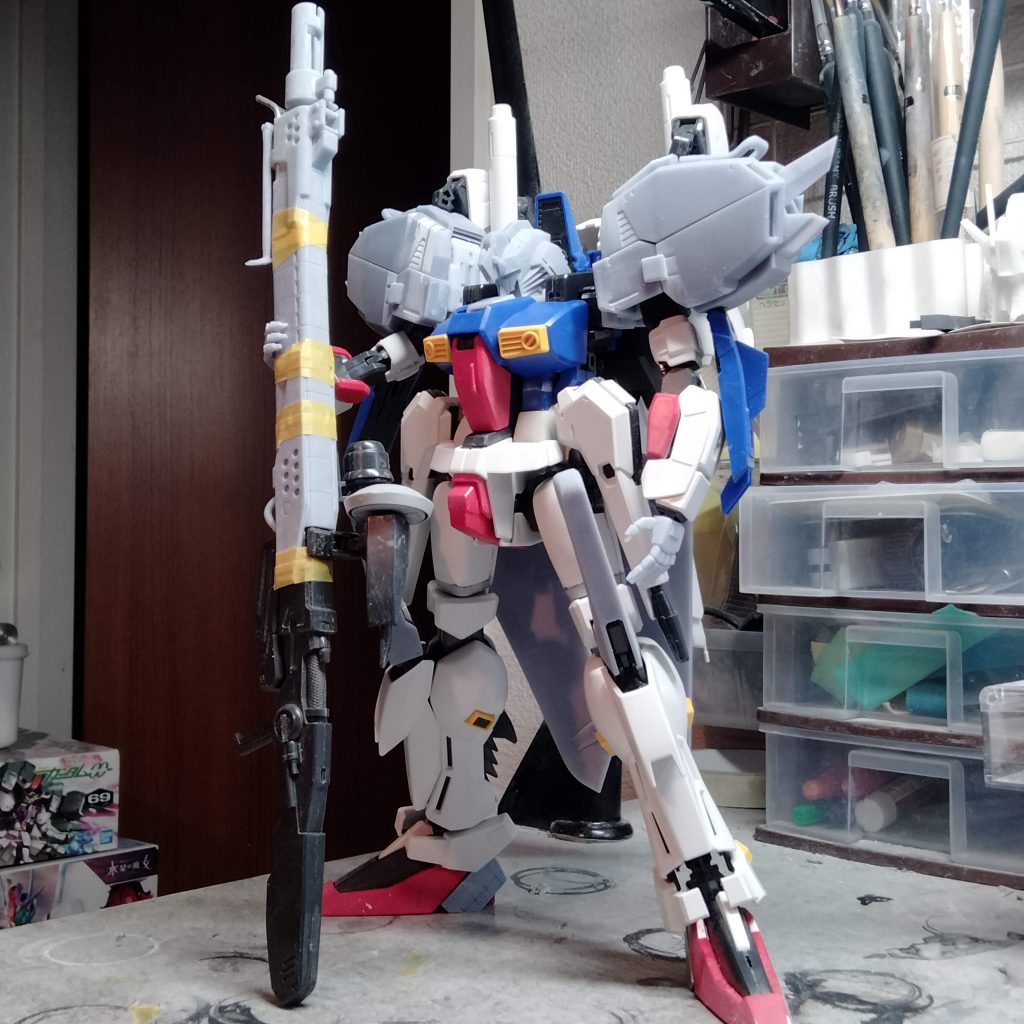 修正後形状①です胸部の箱感が少し強く、背面部ビームカノンが少し小さく感じたので修正をいれます