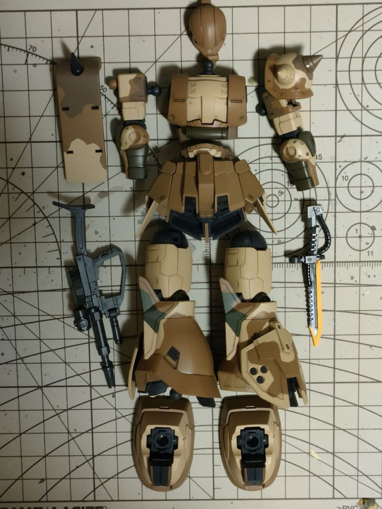 迷彩塗装が完了し、スミ入れまで行った状態。水転写デカール貼付後、つや消しクリアーでトップコートして完成です。最後までご覧いただきありがとうございました。   