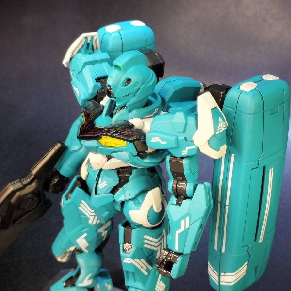 ガンダム・ルブリス量産試作モデル