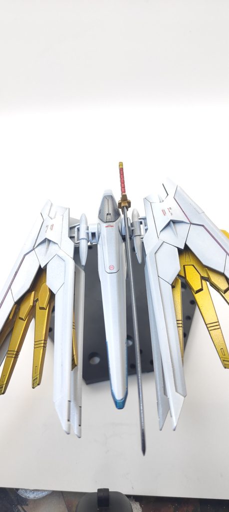 プラウドディフェンダーにはピンクハロのデカールを