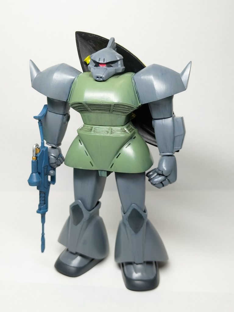 一方で全体のプロポーションは結構バランスが良いんですよね(gundam-kao6)そのままで充分かっこいいです✨